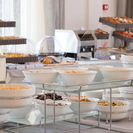 尹朋里阿雷皇宫酒店 圣玛格丽塔－利古雷