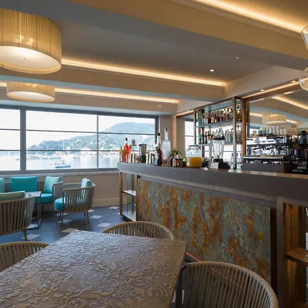 尹朋里阿雷皇宫酒店 酒店 圣玛格丽塔－利古雷