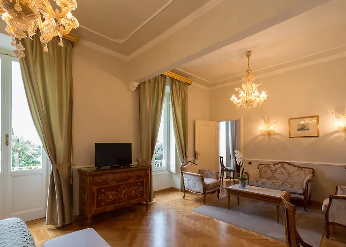 إمبريال بالاس فندق 5*