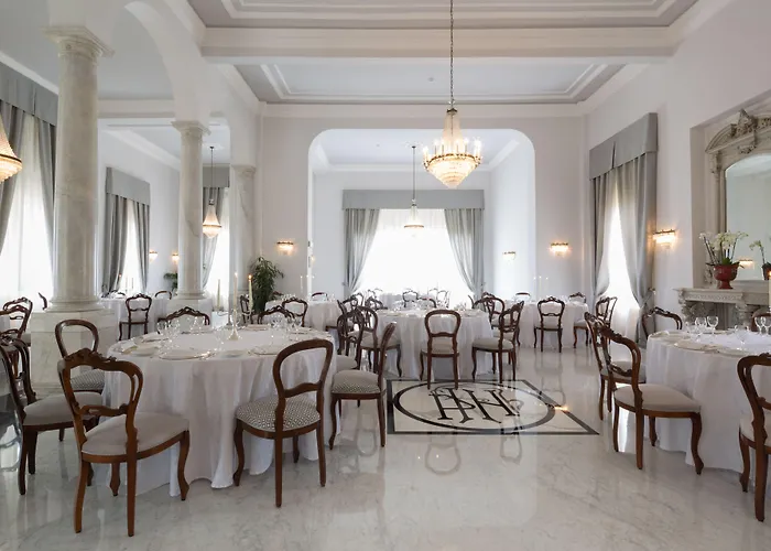 إمبريال بالاس فندق